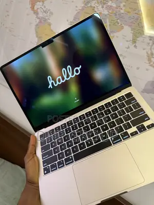 Laptop Apple MacBook Air 2022 M2 8GB Apple M2 SSD 256GB