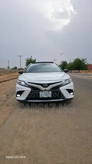 Toyota Camry XSE V6 FWD 2020 White