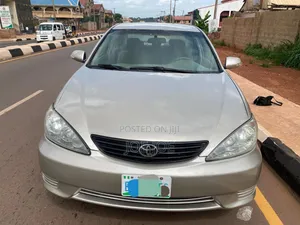 Toyota Camry 2006 Gray