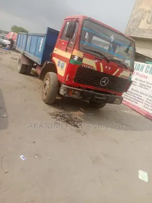 Mercedes Benz Truck 1998 Red