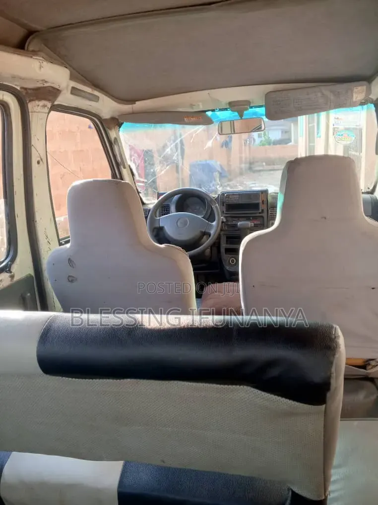 Daihatsu Hijet 2010 White