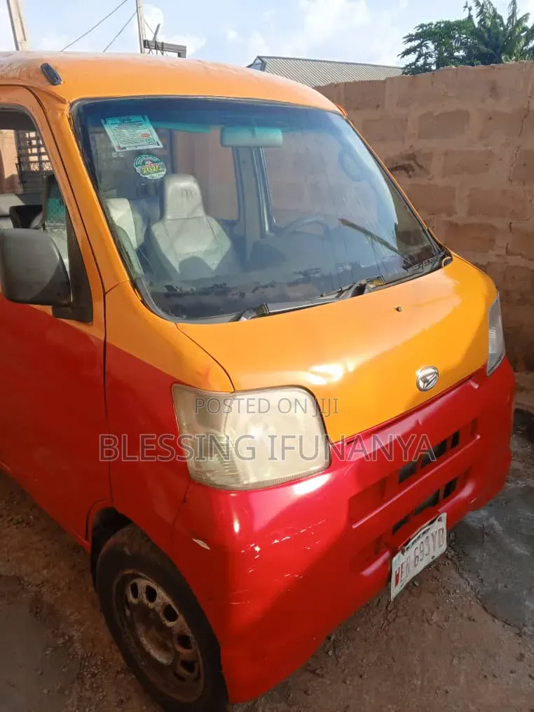 Daihatsu Hijet 2010 White