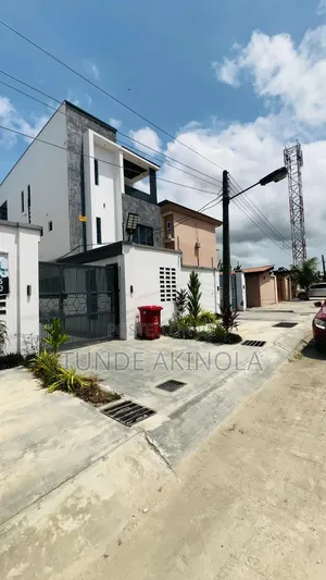 5bdrm Duplex in Lekki Scheme 2 for sale