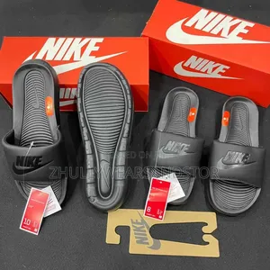 High Quality Victori Nike Slides