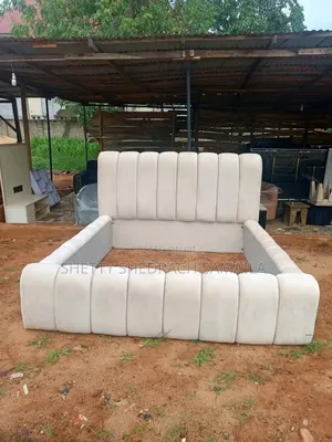 6/6 Bedframe