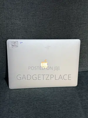 Laptop Apple MacBook Pro 2017 8GB Intel Core i5 SSD 32GB
