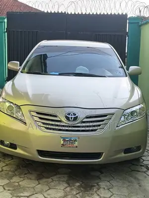 Toyota Camry 2008 Gold