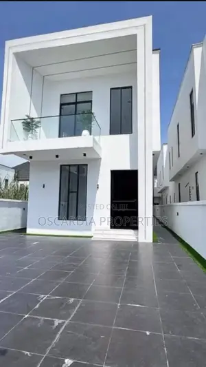 5bdrm Duplex in Vgc for sale