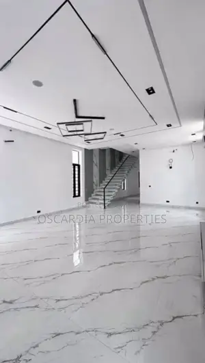 5bdrm Duplex in Vgc for sale