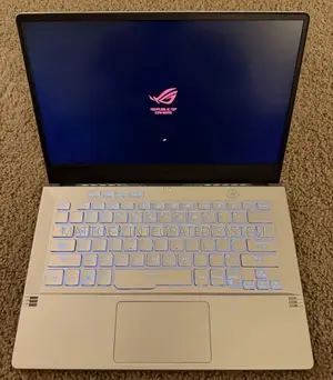 Laptop Asus ROG Zephyrus G14 16GB AMD Ryzen 9 SSD 1T