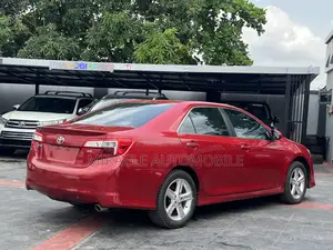 Toyota Camry SE 4dr Sedan (2.5L 4cyl 6A) 2014 Red