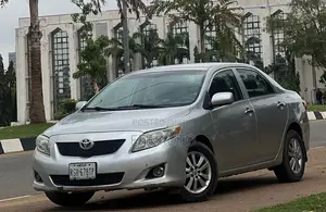 Toyota Corolla 2010 Silver