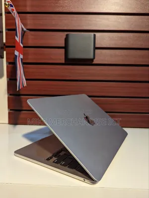 Laptop Apple MacBook Air 2022 M2 16GB Apple M2 SSD 1T
