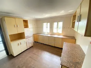 3bdrm Apartment in Lekki Phase 1 for rent
