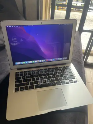 Laptop Apple MacBook Air 2017 8GB Intel Core i5 SSD 256GB
