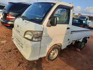 Foreign Daihatsu Hijet White