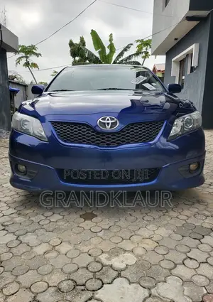 Toyota Camry SE 4dr Sedan (2.5L 4cyl 6AM) 2010 Blue