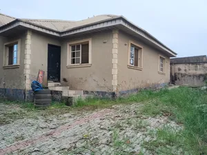 3bdrm Bungalow in Peace Area Magboro, Obafemi-Owode for sale