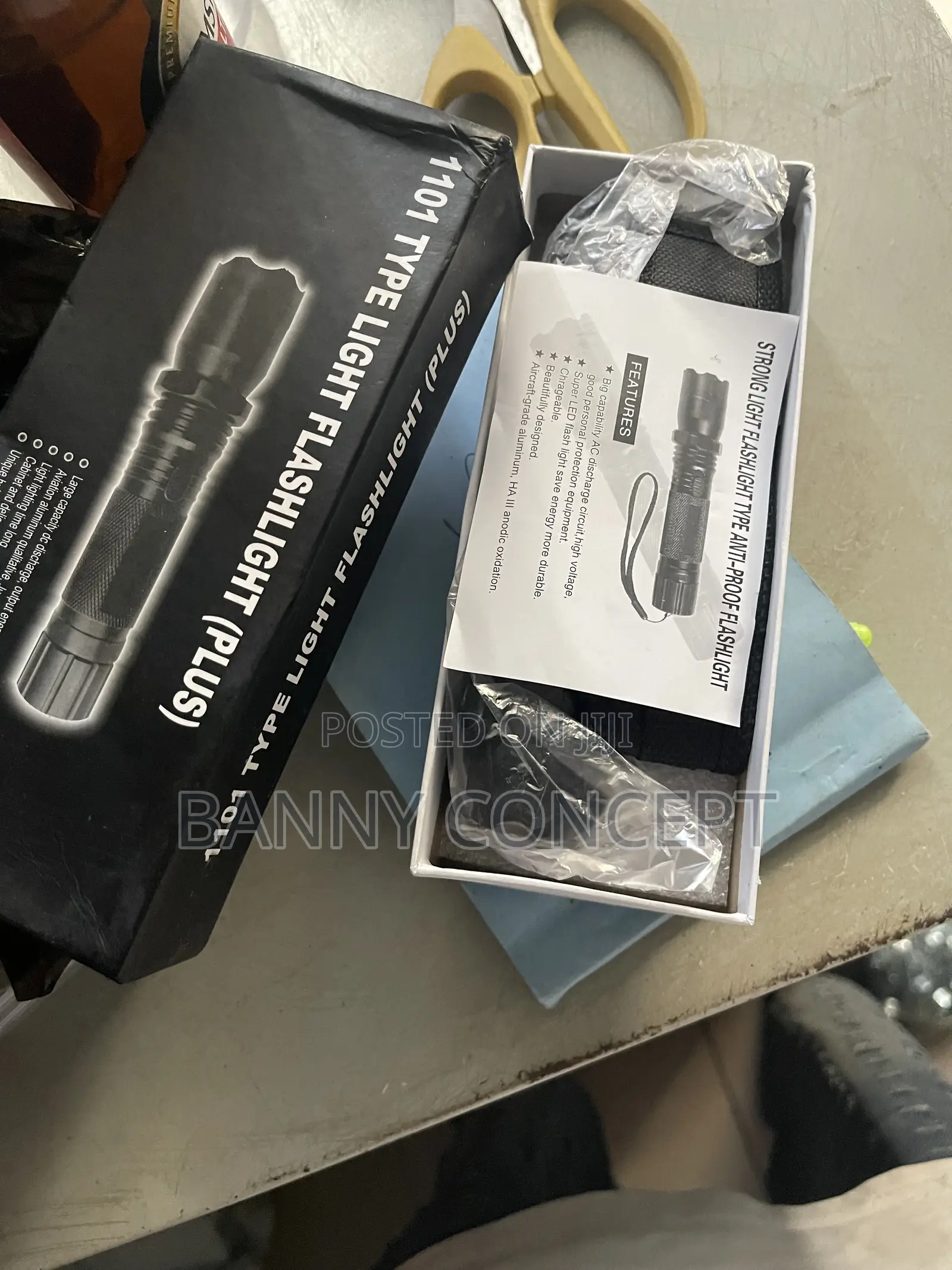 Rechargeable Led Flashlight (Anti-proof/Water-resistant Type)
