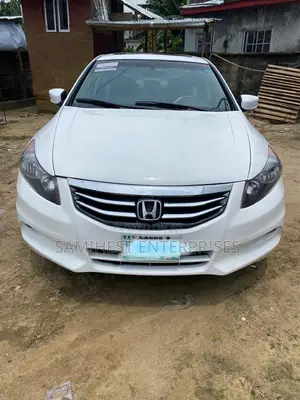 Honda Accord 2.0 Sedan 2012 White