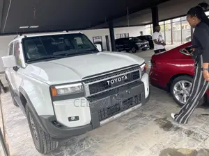 Toyota Land Cruiser Prado 2025 White