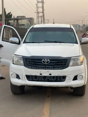 Toyota Hilux 2013 White