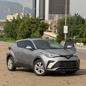 Toyota C-HR 2023 Gray