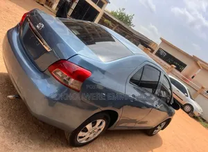 Toyota Yaris 1.0 Eco 2007 Gray