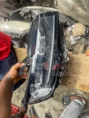 Cadillacs Escalade Headlamp 2024