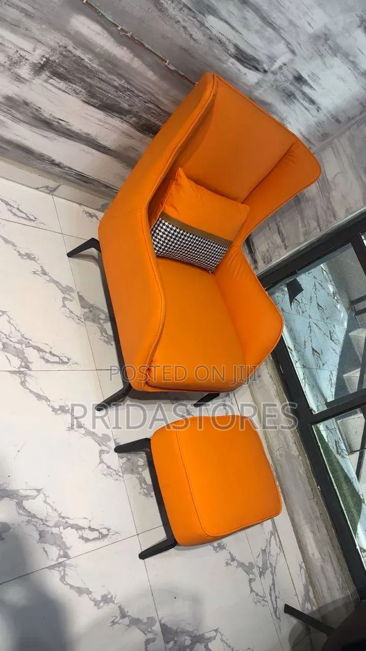 Quality Wingback Leather Lounging Set