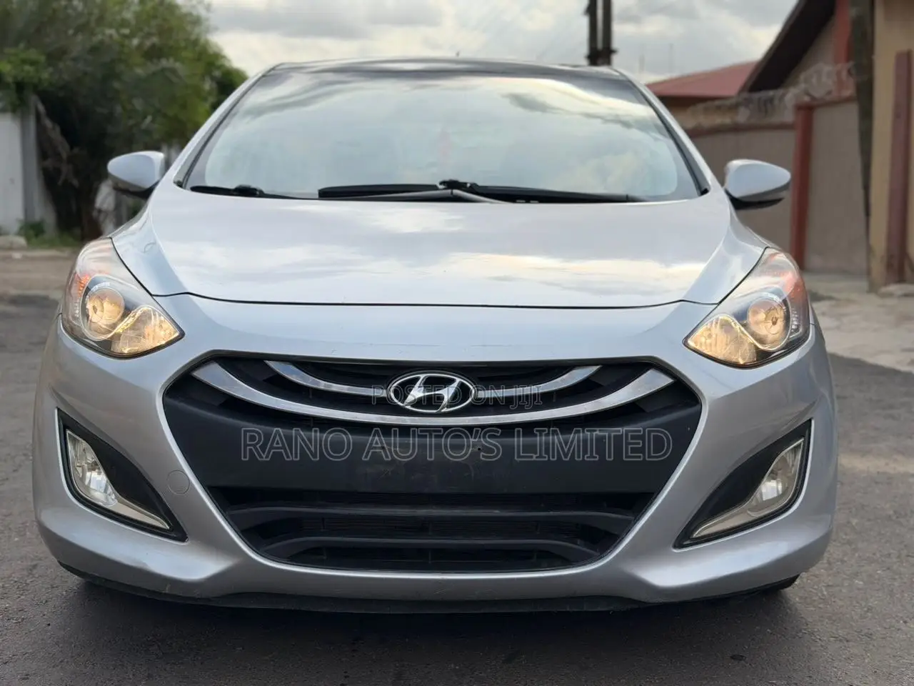 Hyundai Elantra 2012 Silver