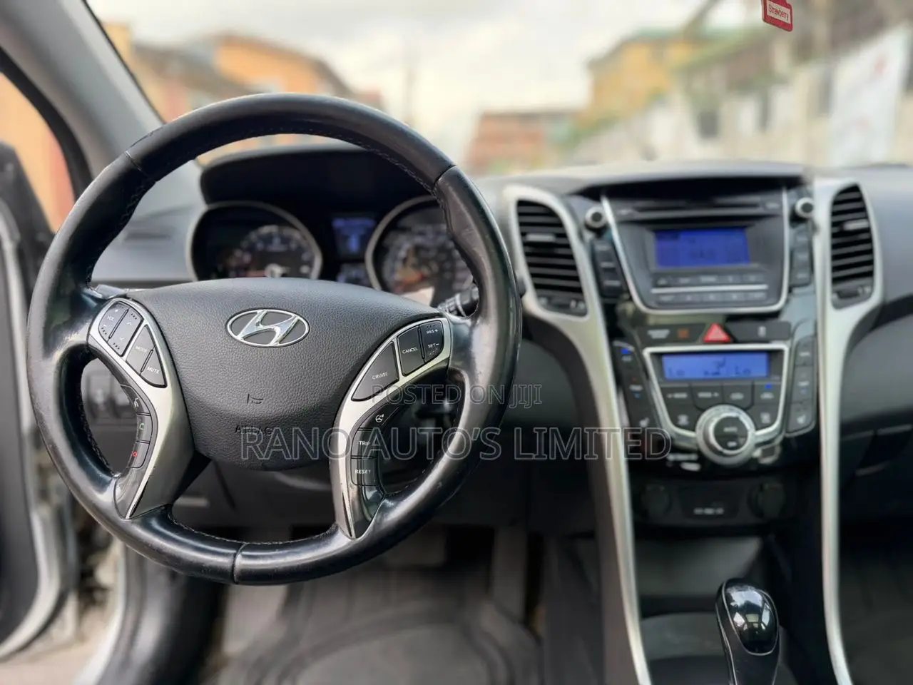 Hyundai Elantra 2012 Silver