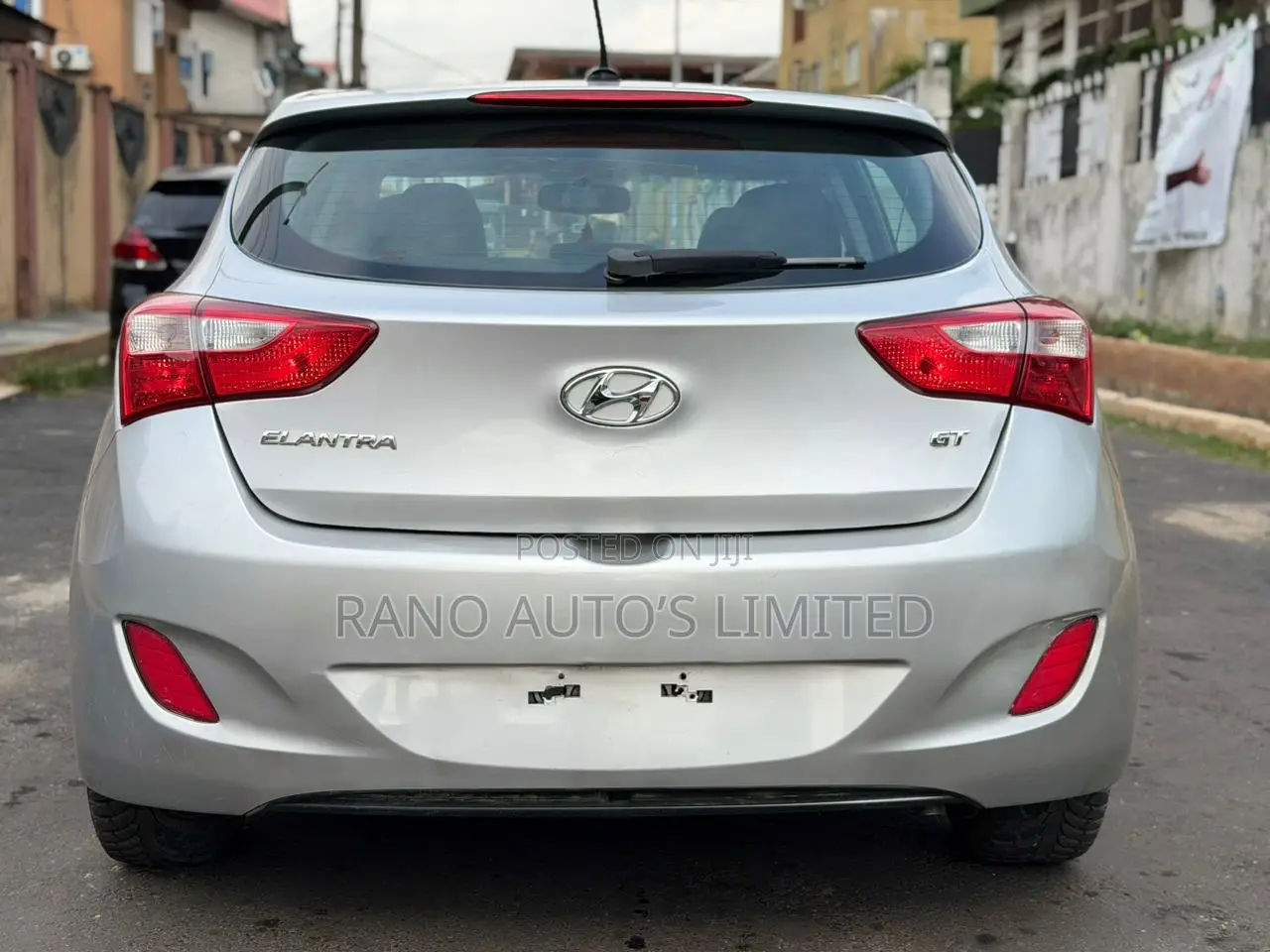 Hyundai Elantra 2012 Silver