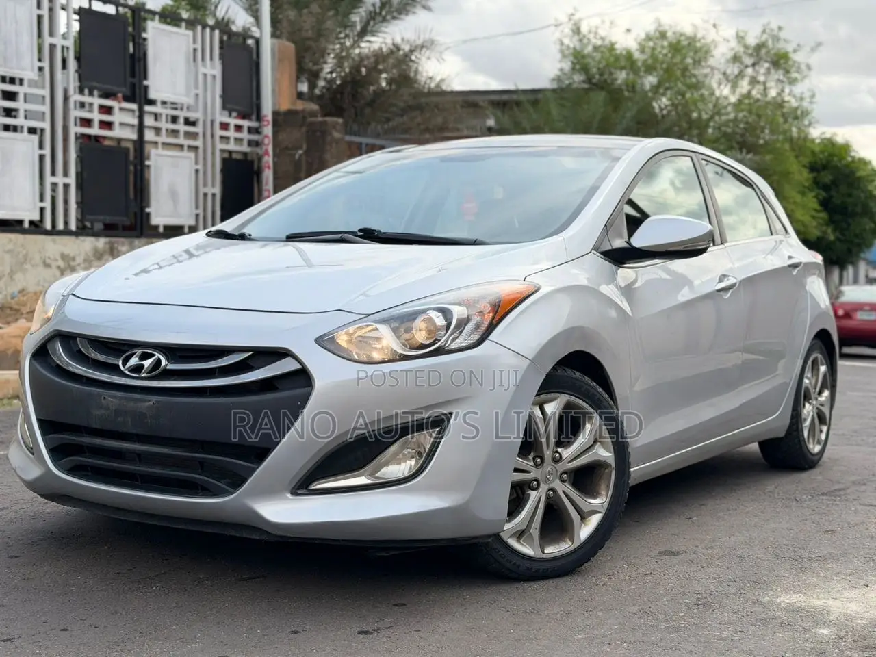 Hyundai Elantra 2012 Silver