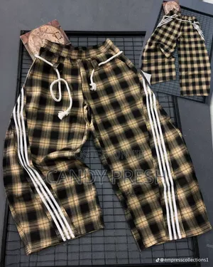 Candy's Fashion Plug