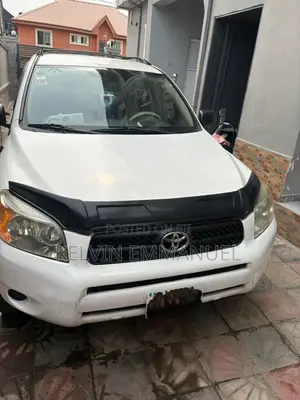 Toyota RAV4 2.5 2010 White