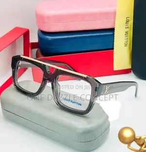 Louis Vuitton Luxury Square Optical Frame