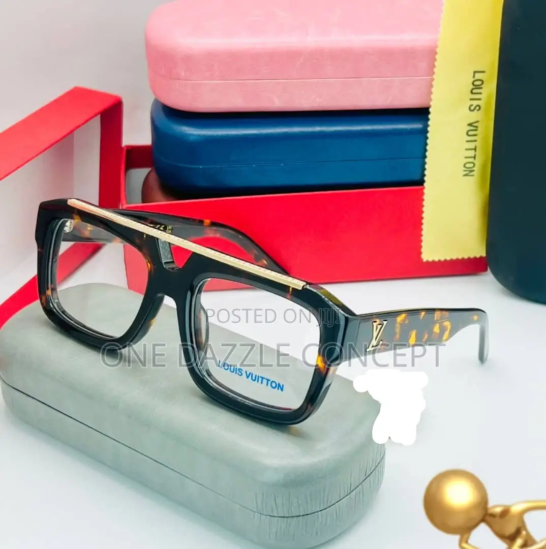 Louis Vuitton Luxury Square Optical Frame