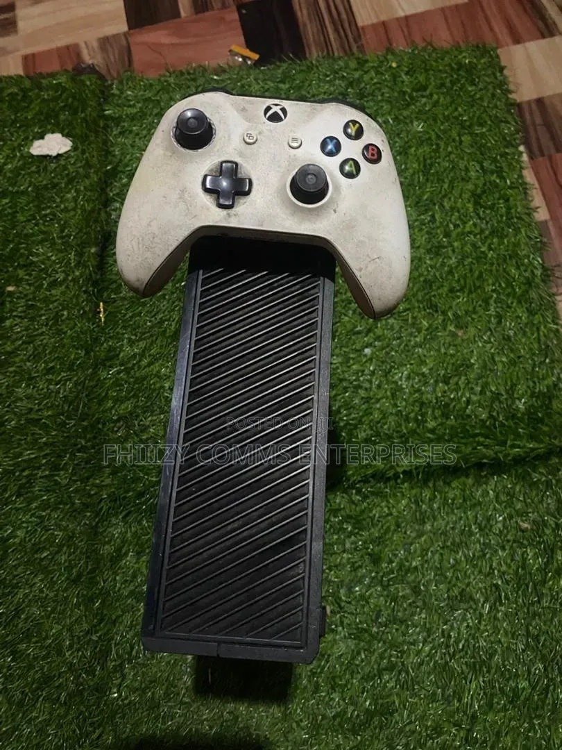 Game Console
