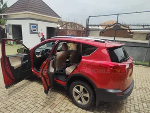Toyota RAV4 2016 Red
