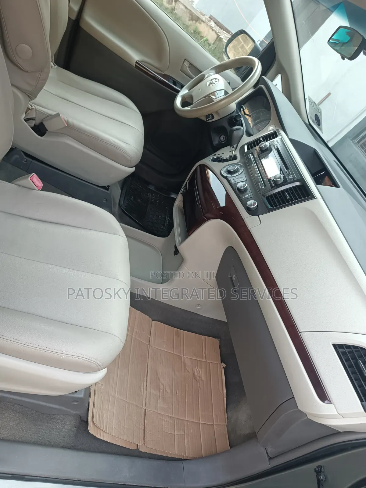 Toyota Sienna 2014 Green