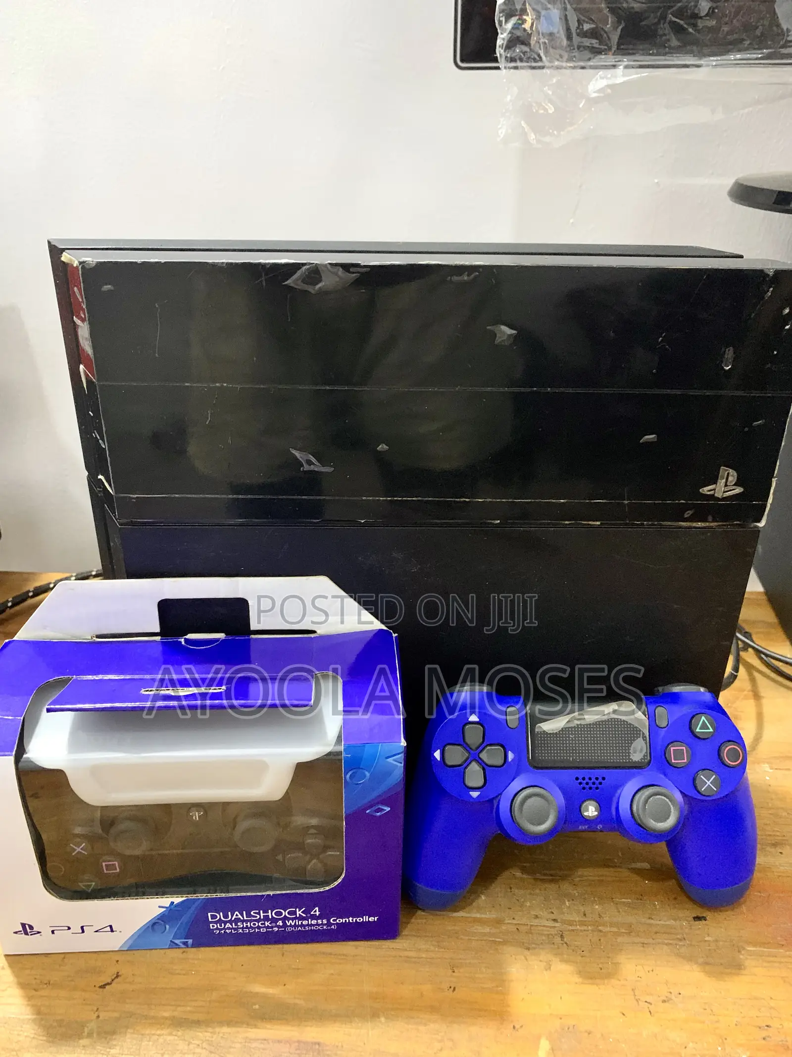 Ps4 With Two Pads