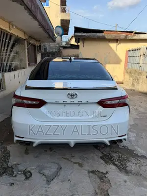 Toyota Camry XSE (2.5L 4cyl 8A) 2019 White