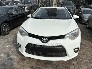 Toyota Corolla S 4dr Sedan (1.8L 4cyl CVT) 2015 White