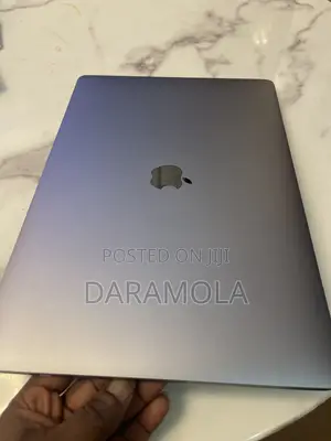 Laptop Apple MacBook Pro 2017 16GB Intel Core i7 SSD 500GB
