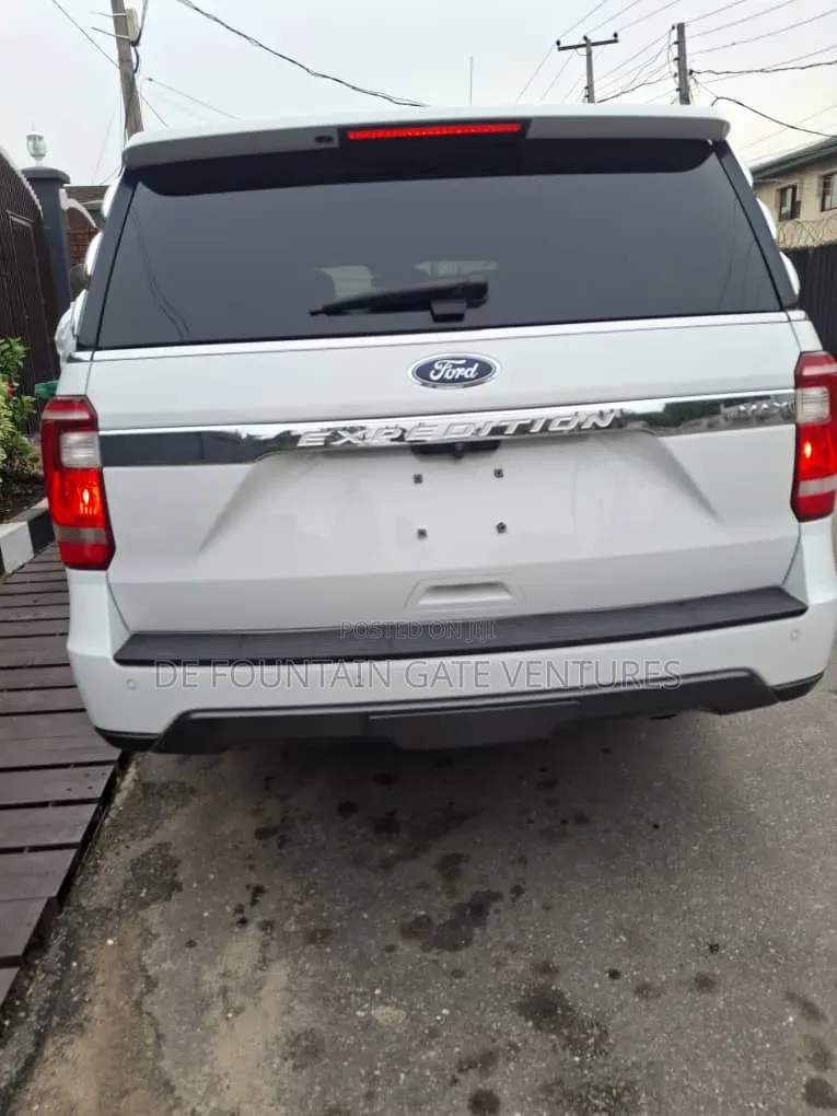 Ford Expedition Max 2018 White