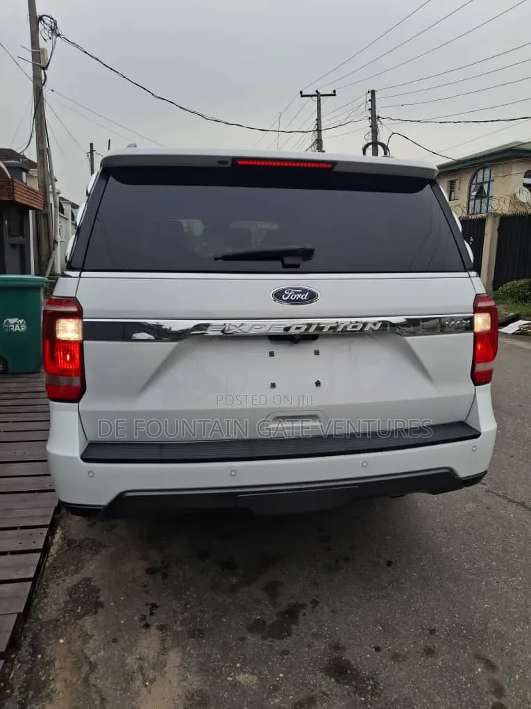 Ford Expedition Max 2018 White
