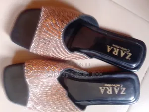 Flat Slippers