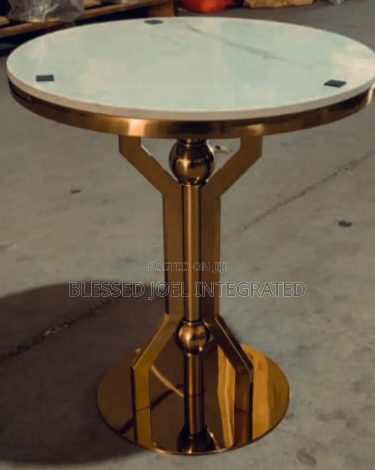 Big Side Stools Tale