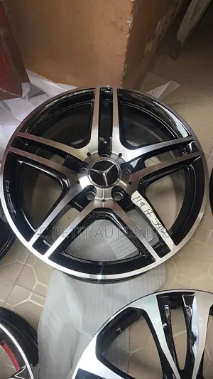 Size 17 Rim for Mercedes Benz